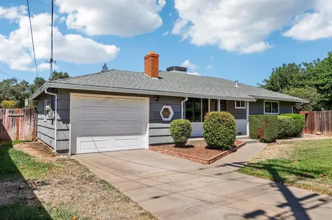 Exterior - 5437 Robertson Ave, Carmichael, CA 95608 photo 3 of 9