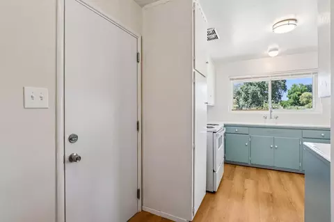 Entry Way - 5437 Robertson Ave, Carmichael, CA 95608 photo 2 of 2