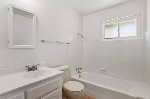 Bath - 5437 Robertson Ave, Carmichael, CA 95608 photo 1 of 1