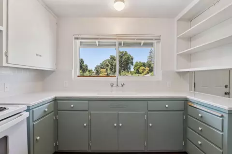 Kitchen - 5437 Robertson Ave, Carmichael, CA 95608 photo 3 of 3