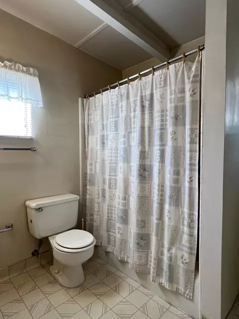 Bath - 5601 Northland Rd, Manteca, CA 95336 photo 4 of 5