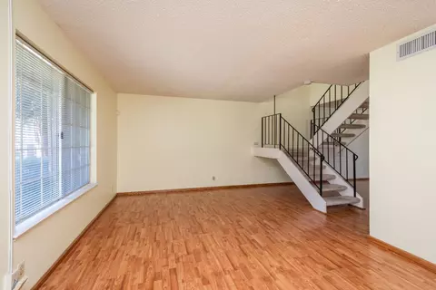 3987 Oak Villa Cir, Carmichael, CA 95608 photo 4