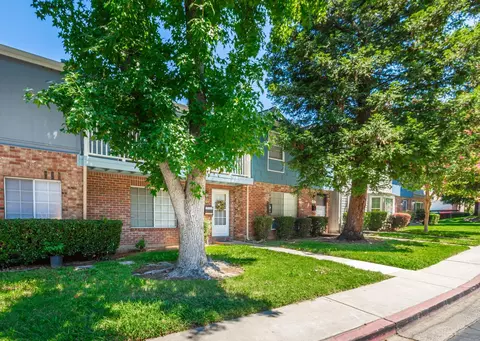 3987 Oak Villa Cir, Carmichael, CA 95608 photo 2