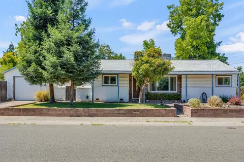 1100 Oakland Ave, Roseville, CA 95678