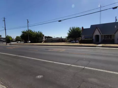 617 N Stockton Ave, Ripon, CA 95366 photo 3