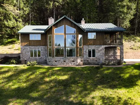 11352 Caroline Ln, Nevada City, CA 95959