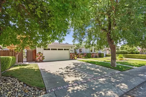 7622 Oakcreek Dr, Stockton, CA 95207