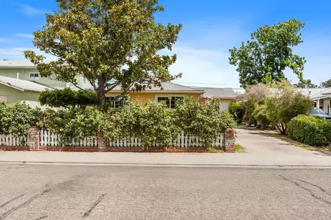 217 E 21st St, Tracy, CA 95376 photo 2