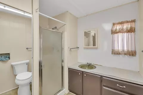 Bath - 12217 Keating Rd, Wilton, CA 95693 photo 8 of 8