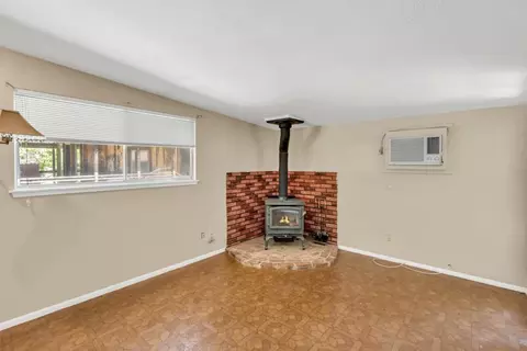 Living - 12217 Keating Rd, Wilton, CA 95693 photo 5 of 7