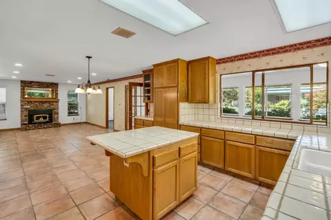 Kitchen - 12217 Keating Rd, Wilton, CA 95693 photo 4 of 9