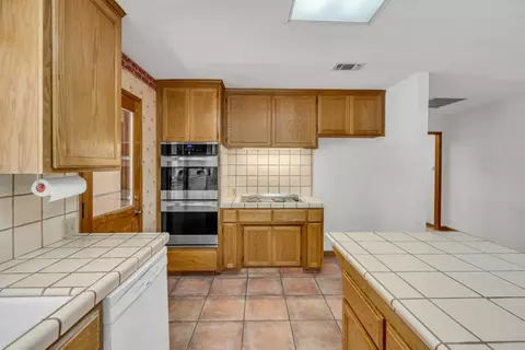 Kitchen - 12217 Keating Rd, Wilton, CA 95693 photo 3 of 9