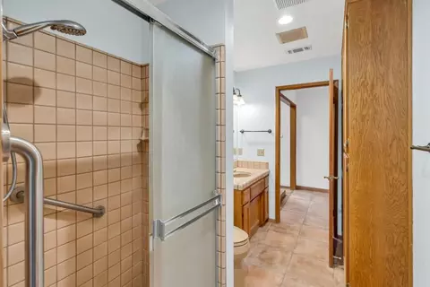 Bath - 12217 Keating Rd, Wilton, CA 95693 photo 5 of 8