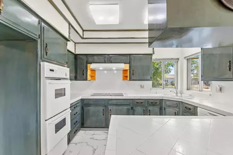 Kitchen - 2021 Cabrillo Cir, Lodi, CA 95242 photo 4 of 6