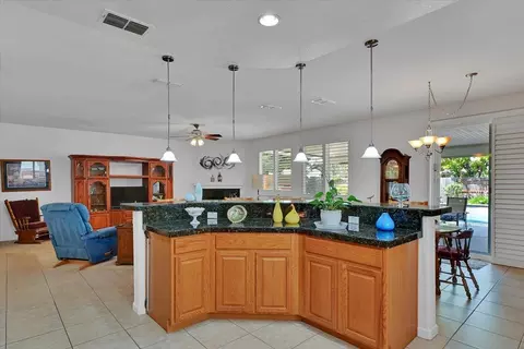 2040 Maverick Dr, Plumas Lake, CA 95961 photo 13