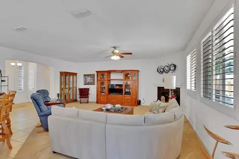 2040 Maverick Dr, Plumas Lake, CA 95961 photo 9