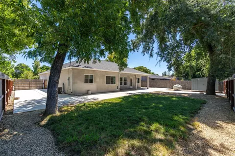 Exterior - 245 N Ventura, Willows, CA 95988 photo 11 of 12