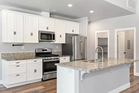 Kitchen - 245 N Ventura, Willows, CA 95988 photo 1 of 2