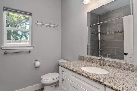 Bath - 245 N Ventura, Willows, CA 95988 photo 4 of 4