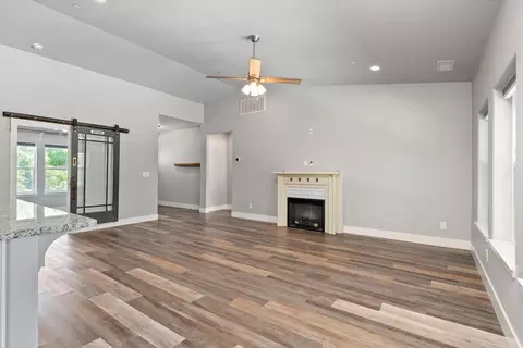 Living - 245 N Ventura, Willows, CA 95988 photo 1 of 4