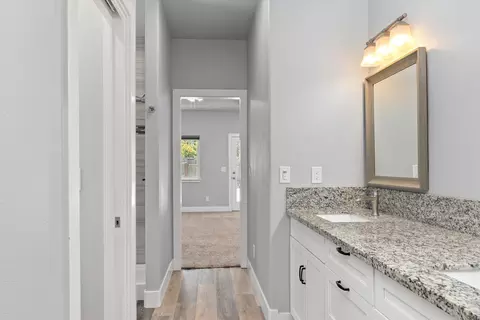 Entry Way - 245 N Ventura, Willows, CA 95988 photo 3 of 3