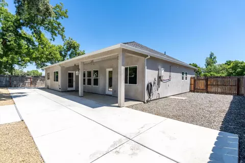 Exterior - 245 N Ventura, Willows, CA 95988 photo 6 of 12