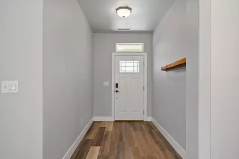 Entry Way - 245 N Ventura, Willows, CA 95988 photo 1 of 3
