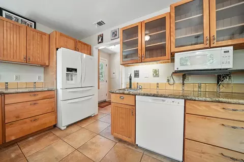 Kitchen - 10201 Argonaut Dr, Jackson, CA 95642 photo 4 of 6