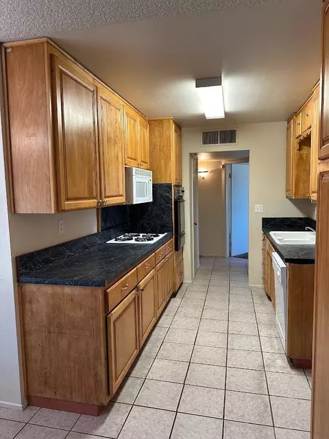 1409 Carma Way, Modesto, CA 95356 photo 3