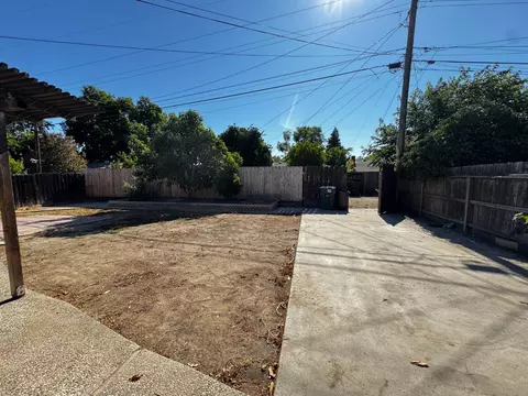 1318 Carver Rd, Modesto, CA 95350 photo 18