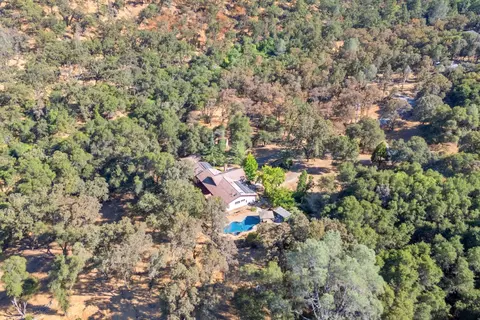 View/Area - 17867 Brewer Rd, Grass Valley, CA 95949 photo 6 of 12