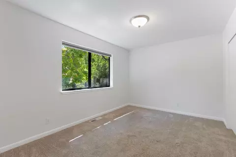 Bedroom - 17867 Brewer Rd, Grass Valley, CA 95949 photo 2 of 3