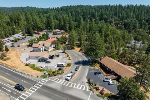 View/Area - 17867 Brewer Rd, Grass Valley, CA 95949 photo 8 of 12
