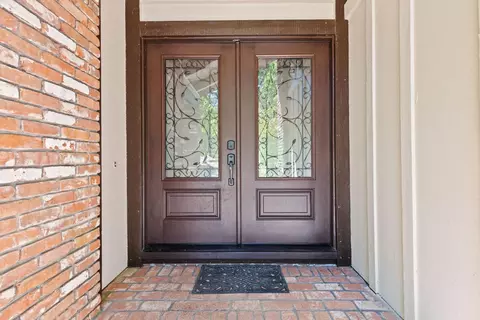 Entry Way - 17867 Brewer Rd, Grass Valley, CA 95949 photo 1 of 6
