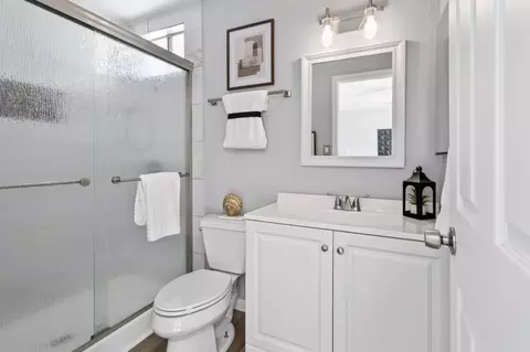 Bath - 1575 Bondy Ln, Tracy, CA 95376 photo 3 of 3