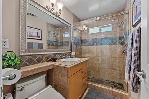 Bath - 3541 Val Verde Rd, Loomis, CA 95650 photo 1 of 6
