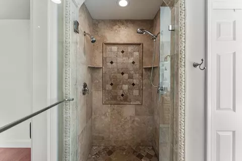 Bath - 3541 Val Verde Rd, Loomis, CA 95650 photo 4 of 6