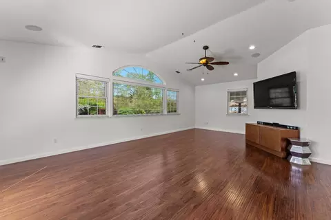 Living - 3541 Val Verde Rd, Loomis, CA 95650 photo 3 of 8