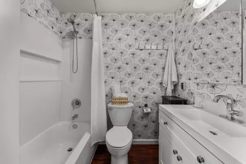 Bath - 3541 Val Verde Rd, Loomis, CA 95650 photo 6 of 6