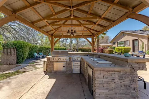 Kitchen - 3541 Val Verde Rd, Loomis, CA 95650 photo 1 of 7