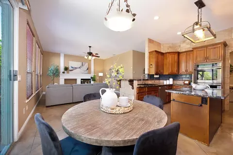 Dining - 718 Hunter Pl, Folsom, CA 95630 photo 1 of 4