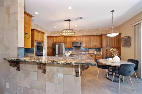 Kitchen - 718 Hunter Pl, Folsom, CA 95630 photo 5 of 5