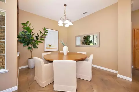 Dining - 718 Hunter Pl, Folsom, CA 95630 photo 4 of 4