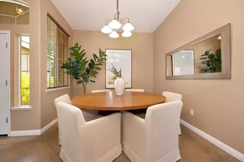 Dining - 718 Hunter Pl, Folsom, CA 95630 photo 2 of 4