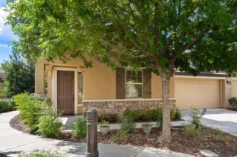 1400 Marseille Ln, Roseville, CA 95747