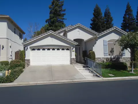 424 The Blf, Modesto, CA 95355 photo 2