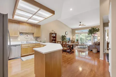 811 La Coruno St, Davis, CA 95618 photo 8