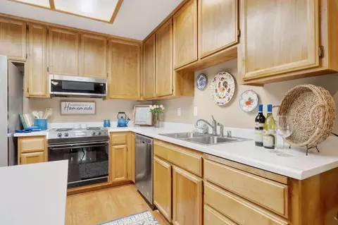811 La Coruno St, Davis, CA 95618 photo 10