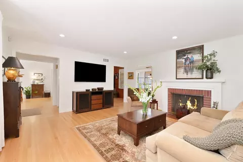 Living - 620 B St, Davis, CA 95616 photo 5 of 5