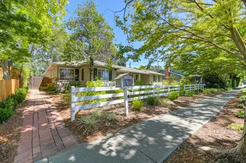 Exterior - 620 B St, Davis, CA 95616 photo 16 of 28